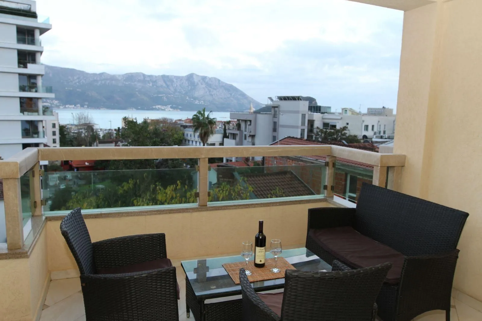 Rent, two bedroom apartment, 70m², Budva, Crna Gora