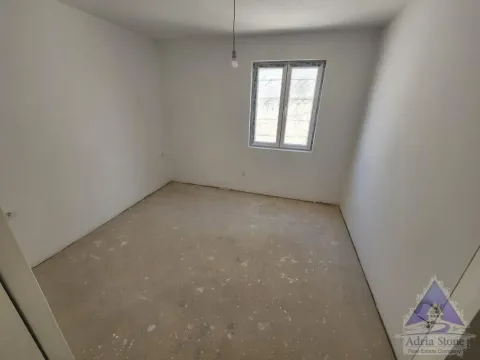 Sale, three bedroom apartment, 136m², Kalimanj, Tivat - image 2