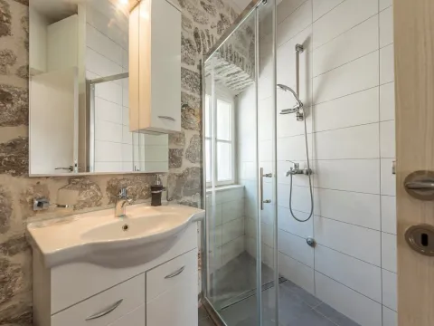 Sale, house, 290m², Perast, Kotor - image 11