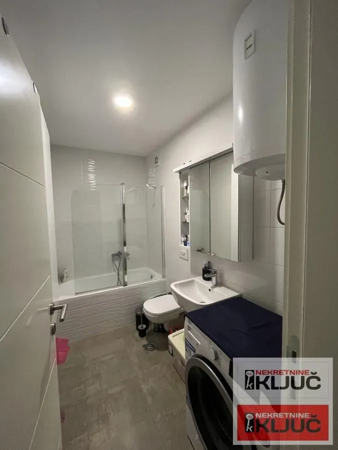 Prodaja, dvosoban stan, 62m², Rotkvarija, Novi Sad Sve Podlokacije