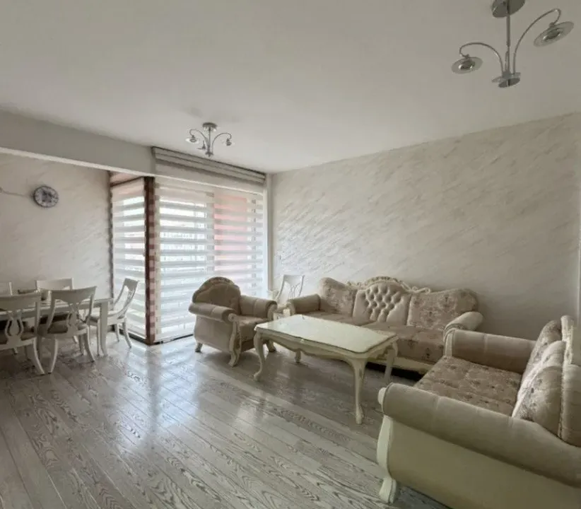 Izdavanje, trosoban stan, 95m², Kruševac, Podgorica