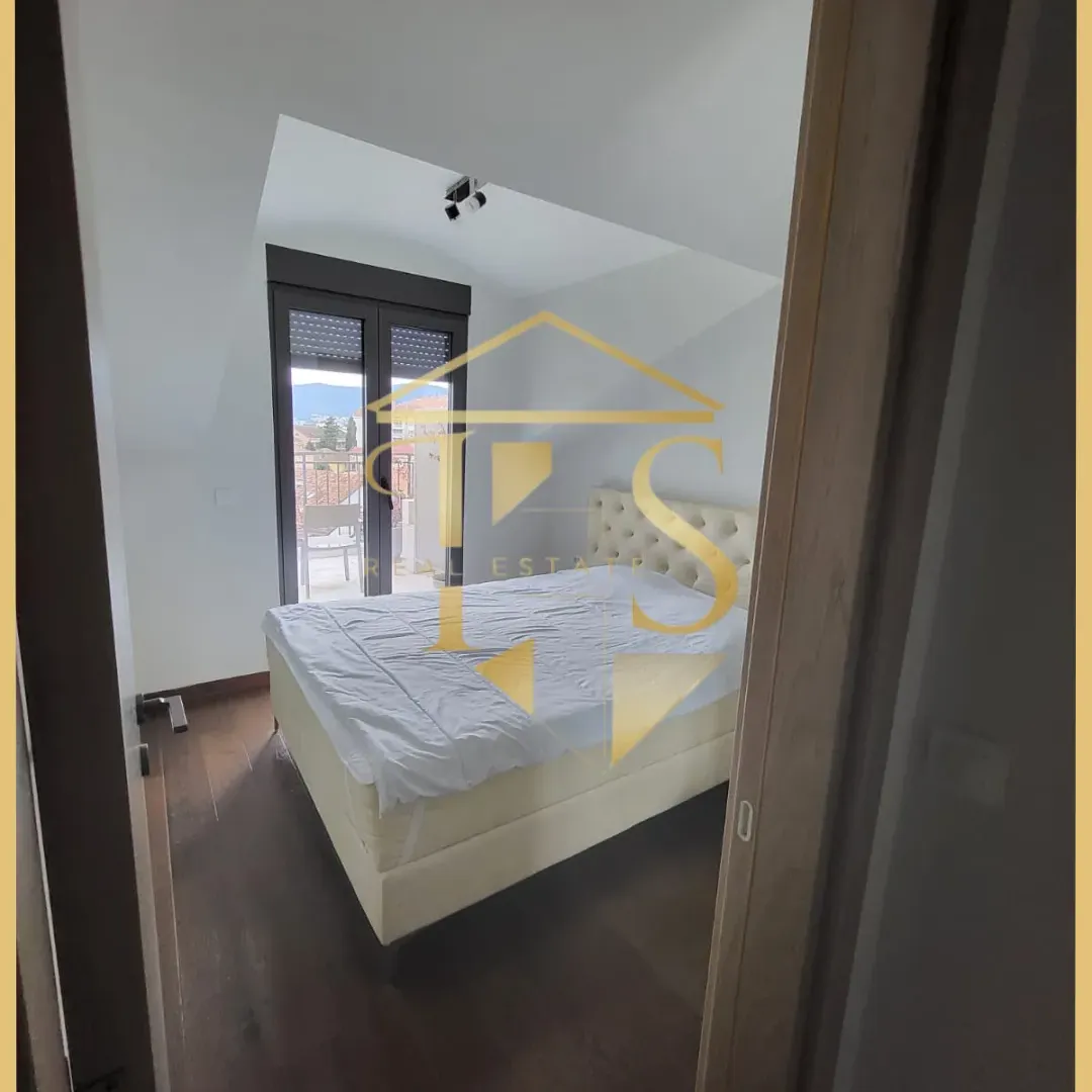 Izdavanje, jednosoban stan, 60m², Centar, Tivat