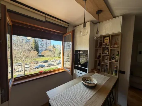 Izdavanje, jednosoban stan, 30m², Blok 6, Podgorica - image 2