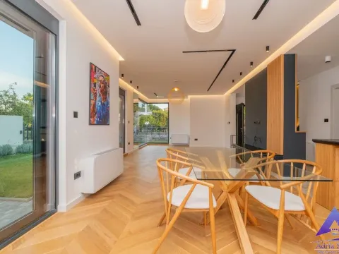 Izdavanje, kuća, 180m², Podgorica, Crna Gora - image 7