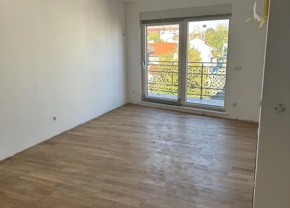 Prodaja, trosoban stan, 74m², Lekino Brdo, Voždovac Sve Podlokacije