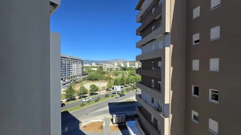 Rent, office space, 93m², Central Point, Podgorica - image 10
