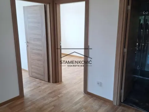 Prodaja, četvorosoban stan, 85m², Mišeluk, Petrovaradin - image 12