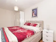 Izdavanje, dvosoban stan, 56m², City Kej, Podgorica - image 4