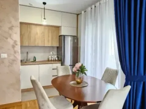 Izdavanje, jednosoban stan, 47m², City Kej, Podgorica - image 3