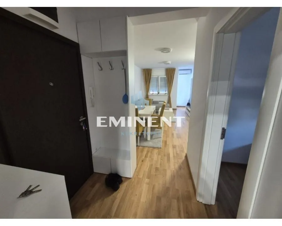 Izdavanje, dvosoban stan, 53m², Kluz, Zvezdara Sve Podlokacije
