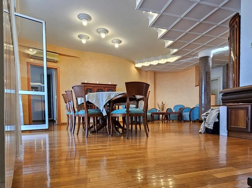 Prodaja, stan, 135m², Savski Venac, Beograd