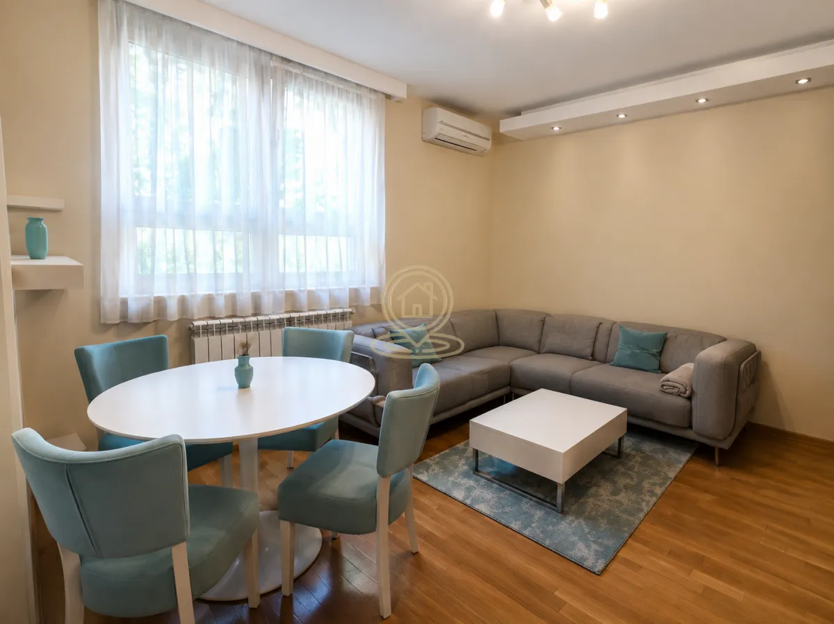 Rent, two bedroom apartment, 41m², Stari Grad, Beograd