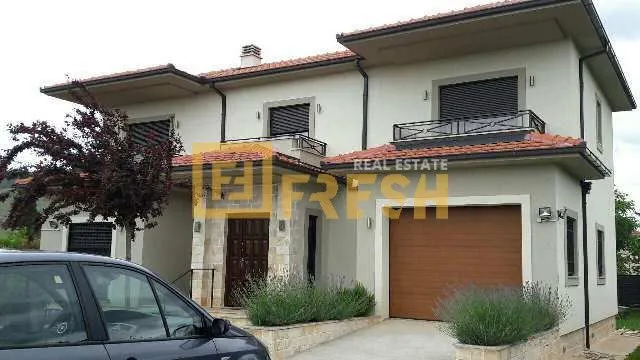 Izdavanje, kuća, 220m², Tološi, Podgorica