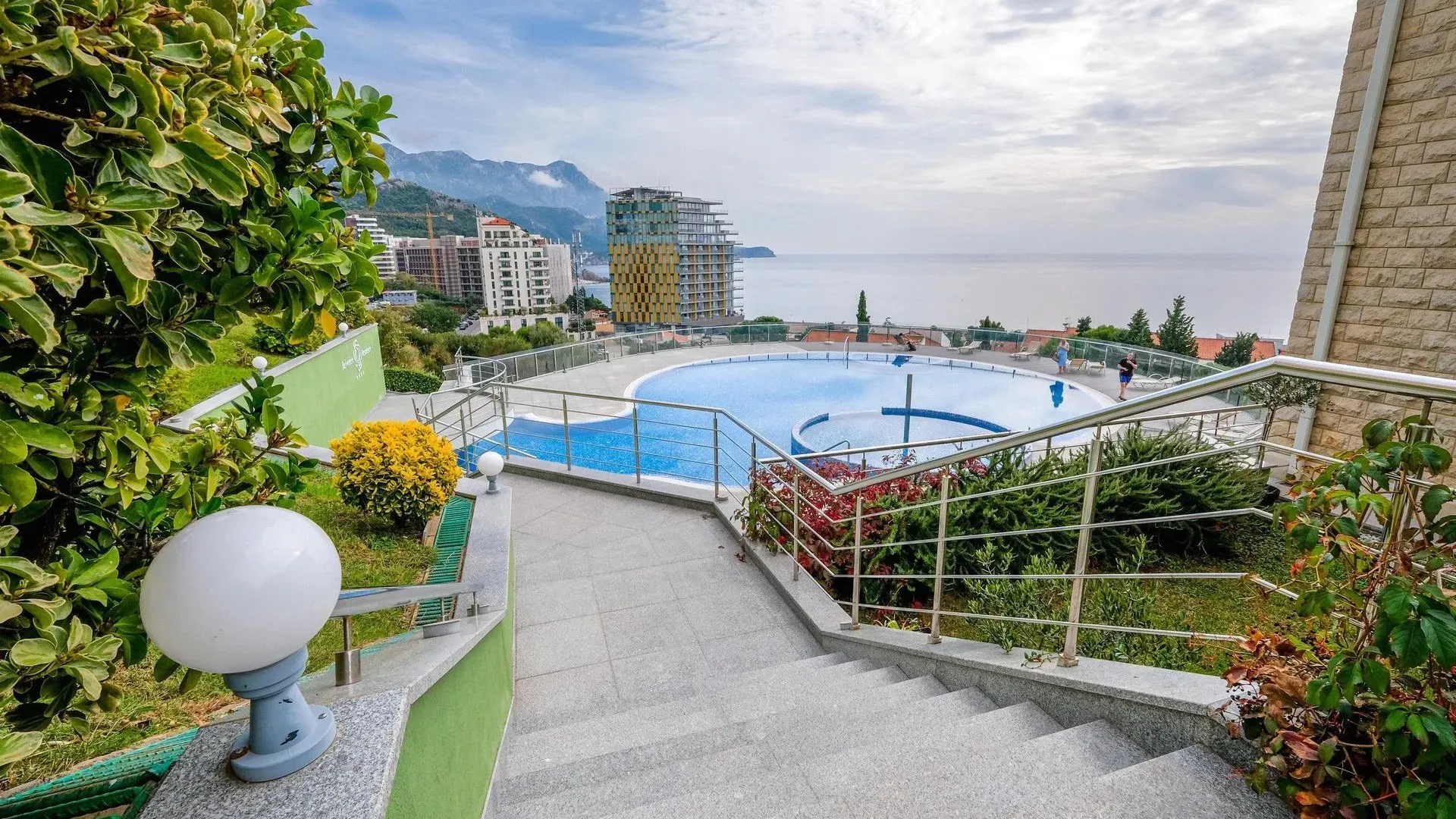 Prodaja, dvosoban stan, 87m², Bečići, Budva