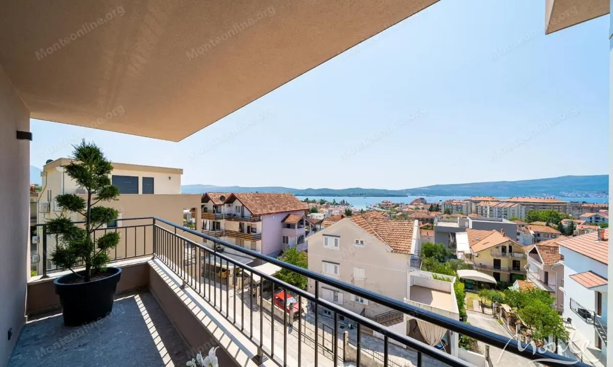 Sale, apartment, 78m², Tivat, Crna Gora