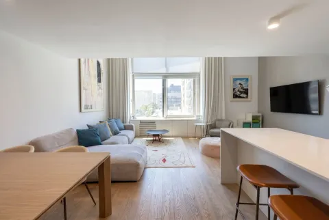 Rent, two bedroom apartment, 98m², Budva, Crna Gora - image 2