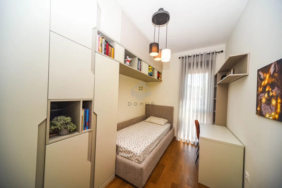 Prodaja, trosoban stan, 82m², Vezirov Most, Podgorica