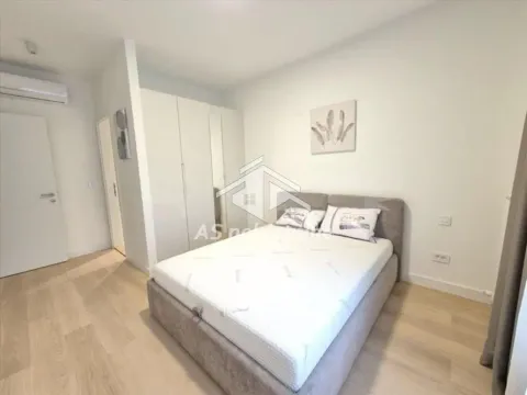 Izdavanje, trosoban stan, 78m², Savski Venac, Beograd - image 6