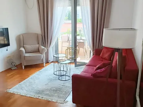 Izdavanje, jednosoban stan, 40m², Zabjelo, Podgorica - image 1