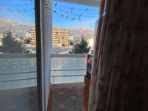 Rent, two bedroom apartment, 70m², Makedonsko naselje, Bar - image 8