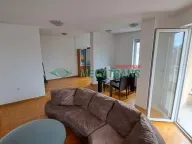 Izdavanje, stan, 200m², Centar, Novi Sad - image 1