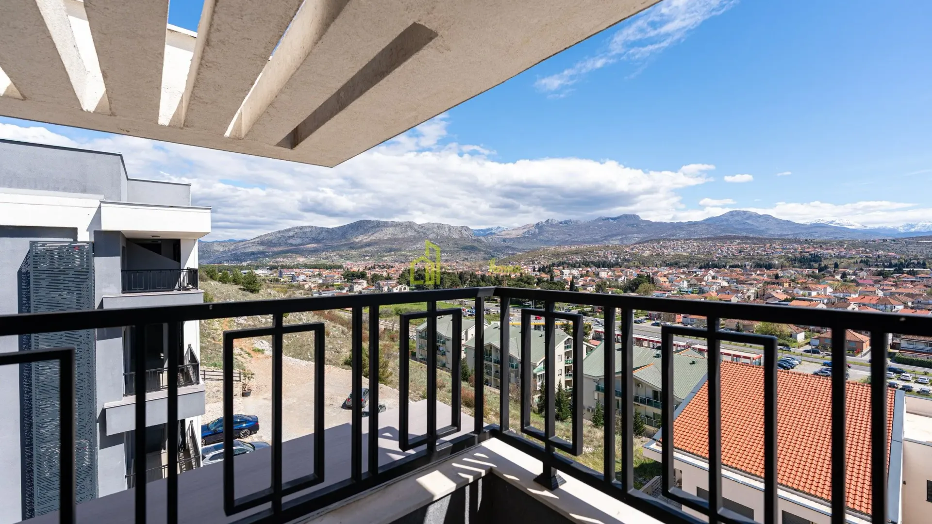 Prodaja, dvosoban stan, 86m², Gorica C, Podgorica