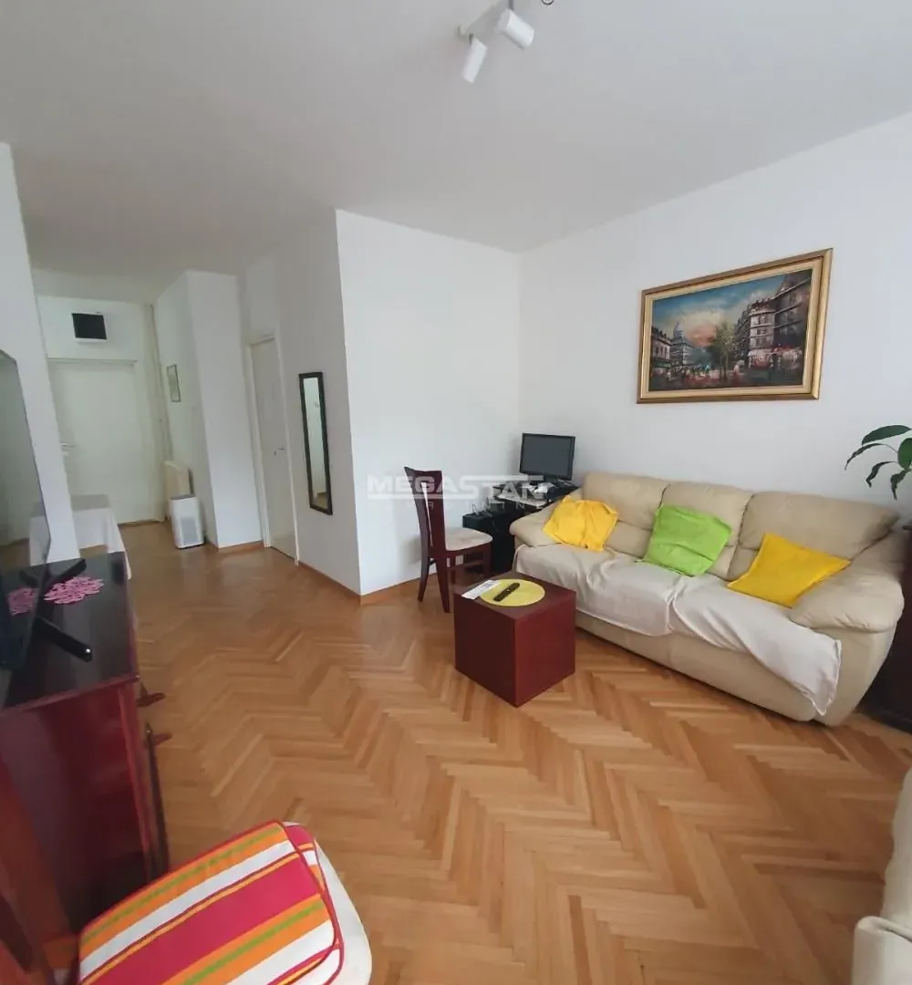 Sale, three bedroom apartment, 76m², Vračar Sve Podlokacije, Beograd