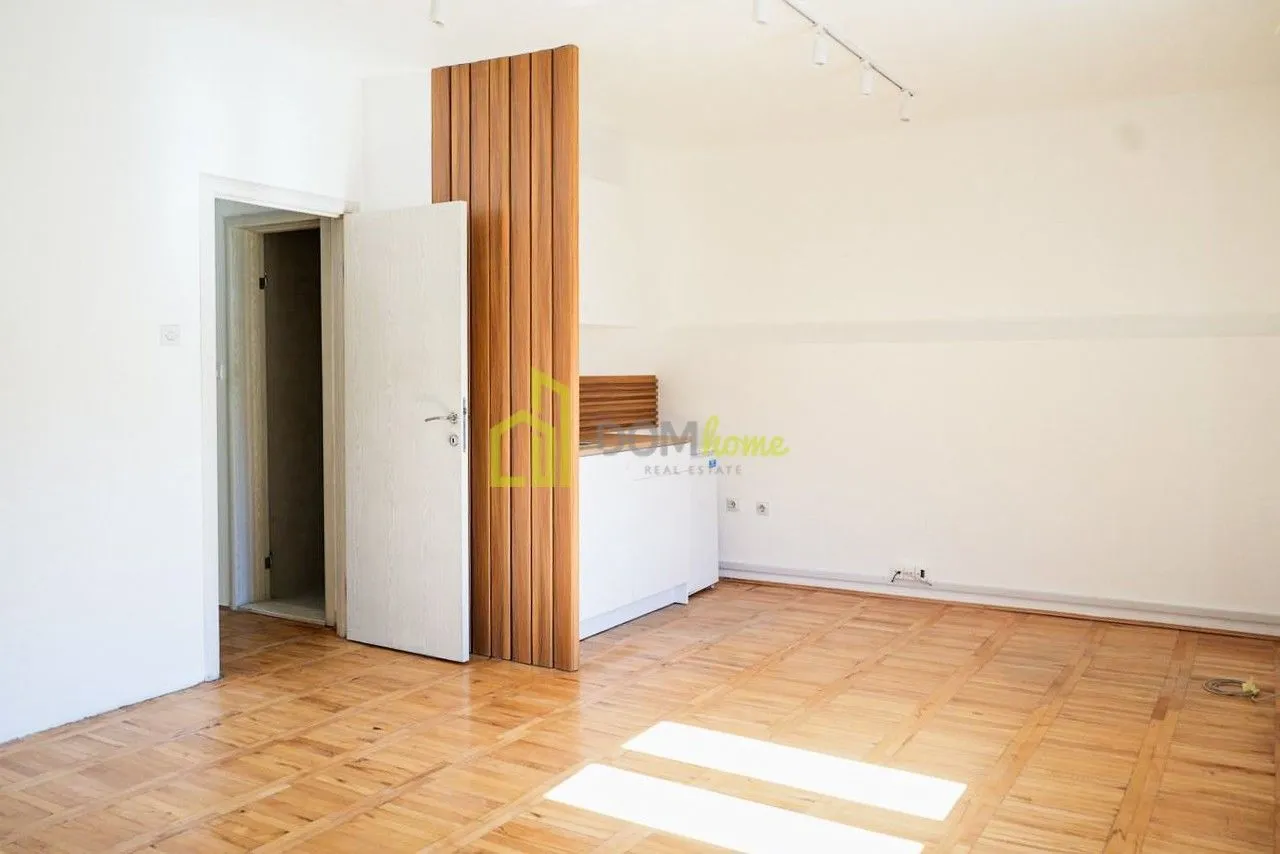 Rent, office space, 140m², Centar, Podgorica