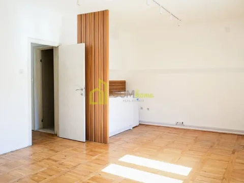 Rent, office space, 140m², Centar, Podgorica - image 11