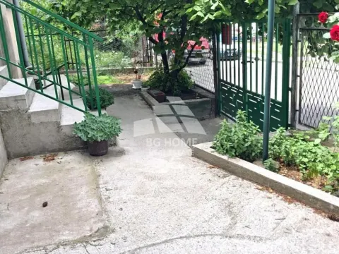 Sale, house, 52m², Uciteljsko Naselje, Zvezdara Sve Podlokacije - image 19