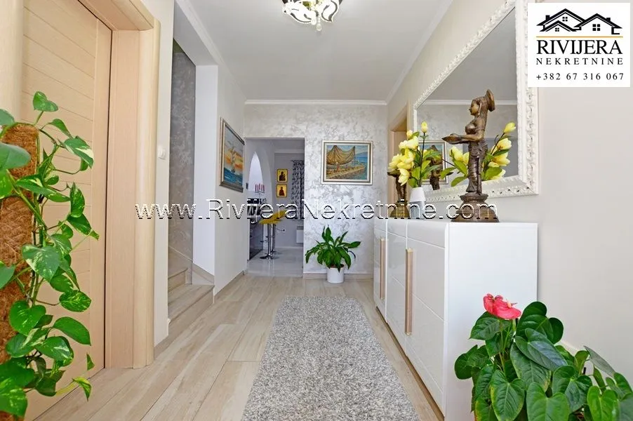 Prodaja, kuća, 200m², Baošići, Herceg Novi