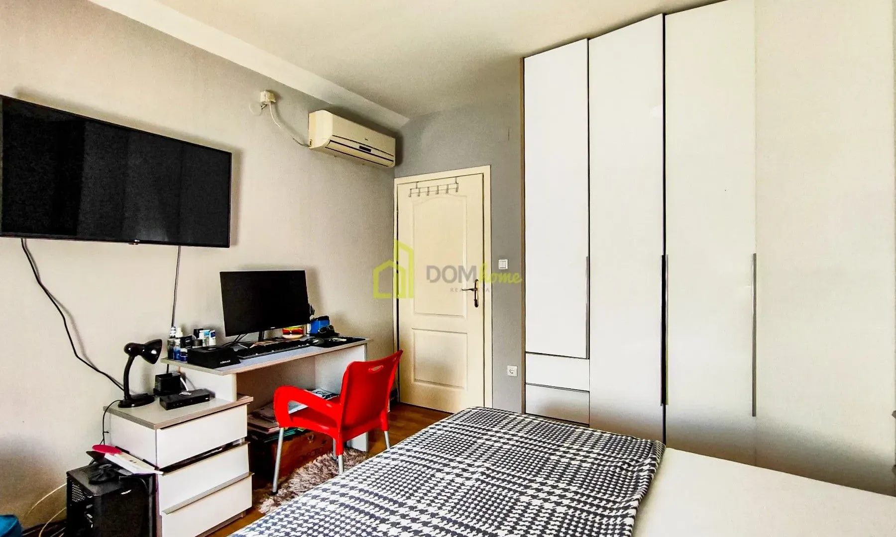 Rent, house, 250m², Donja Gorica, Podgorica