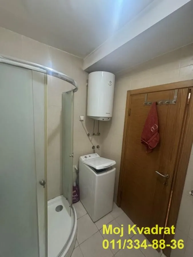 Prodaja, dvosoban stan, 57m², Đeram Pijaca, Beograd