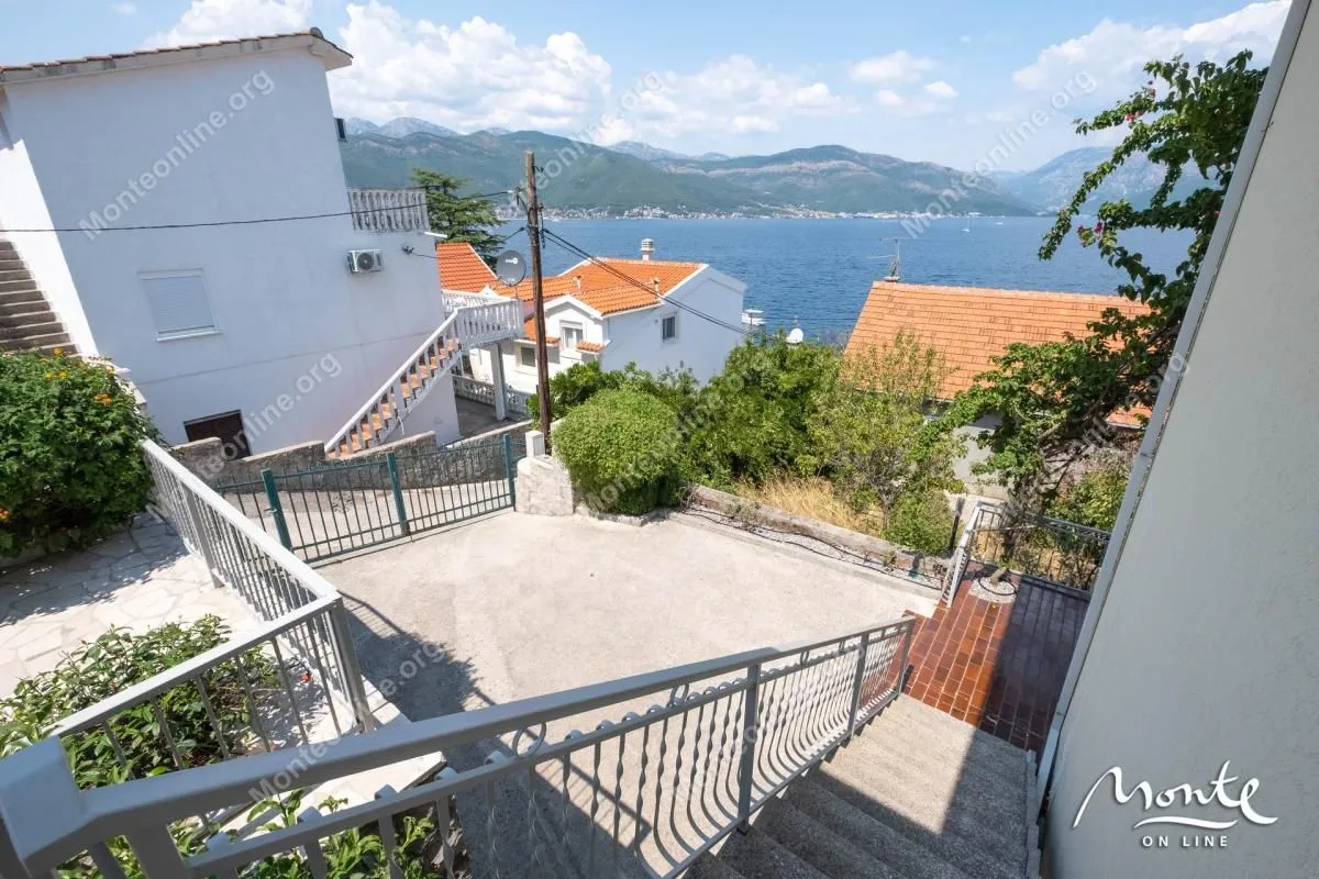 Prodaja, kuća, 147m², Krašići, Tivat