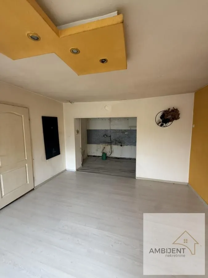 Prodaja, kuća, 80m², Novi Karlovci, Inđija