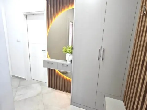 Izdavanje, jednosoban stan, 55m², Kavač, Kotor - image 6