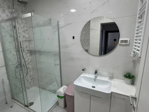 Rent, two bedroom apartment, 68m², Central Point, Podgorica - image 4