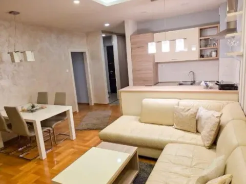 Izdavanje, jednosoban stan, 50m², Zabjelo, Podgorica - image 1