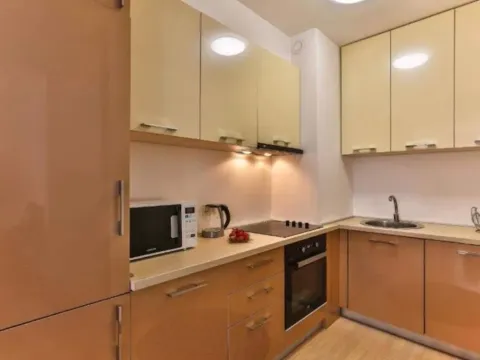 Rent, two bedroom apartment, 75m², Babin Do, Budva - image 2