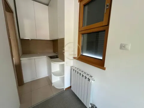 Rent, office space, 77m², Centar, Novi Sad - image 21