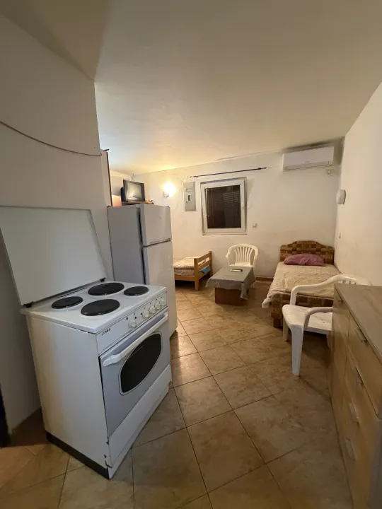Rent, studio apartment, 30m², Gradiošnica, Tivat
