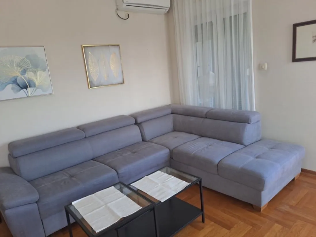 Izdavanje, dvosoban stan, 65m², Zabjelo, Podgorica