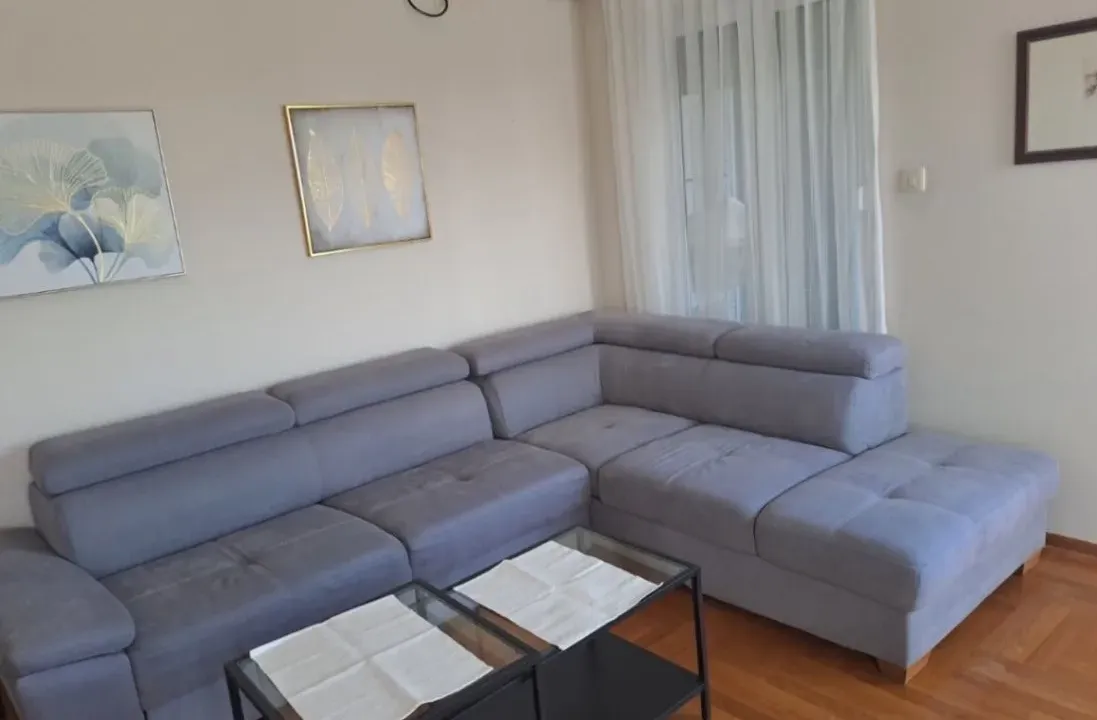 Izdavanje, dvosoban stan, 65m², Zabjelo, Podgorica