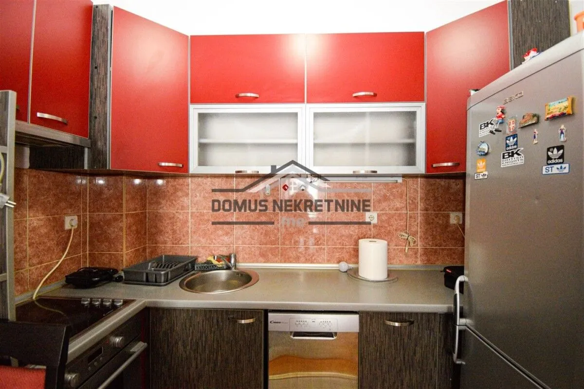 Izdavanje, jednosoban stan, 42m², Blok 6, Podgorica