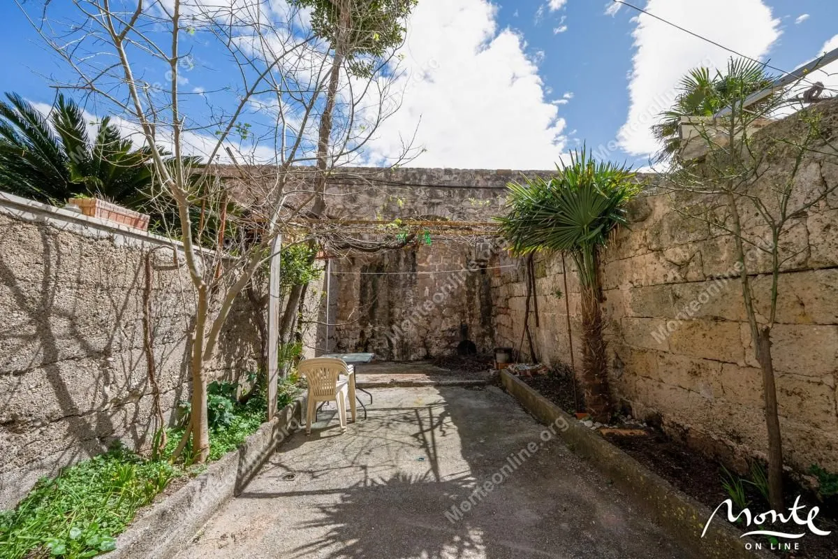 Sale, house, 91m², Stari Grad, Budva