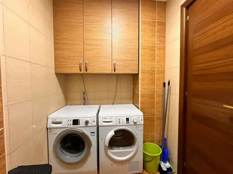 Sale, two bedroom apartment, 92m², City Kvart, Podgorica - image 8