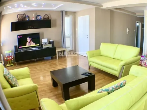 Sale, four bedroom apartment, 157m², Đeram Pijaca, Beograd - image 5