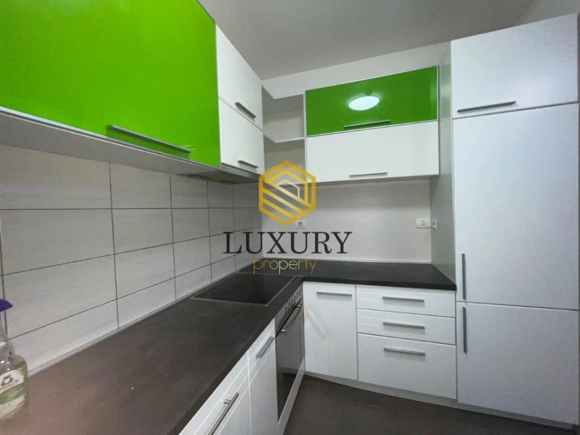 Izdavanje, dvosoban stan, 75m², City Kvart, Podgorica