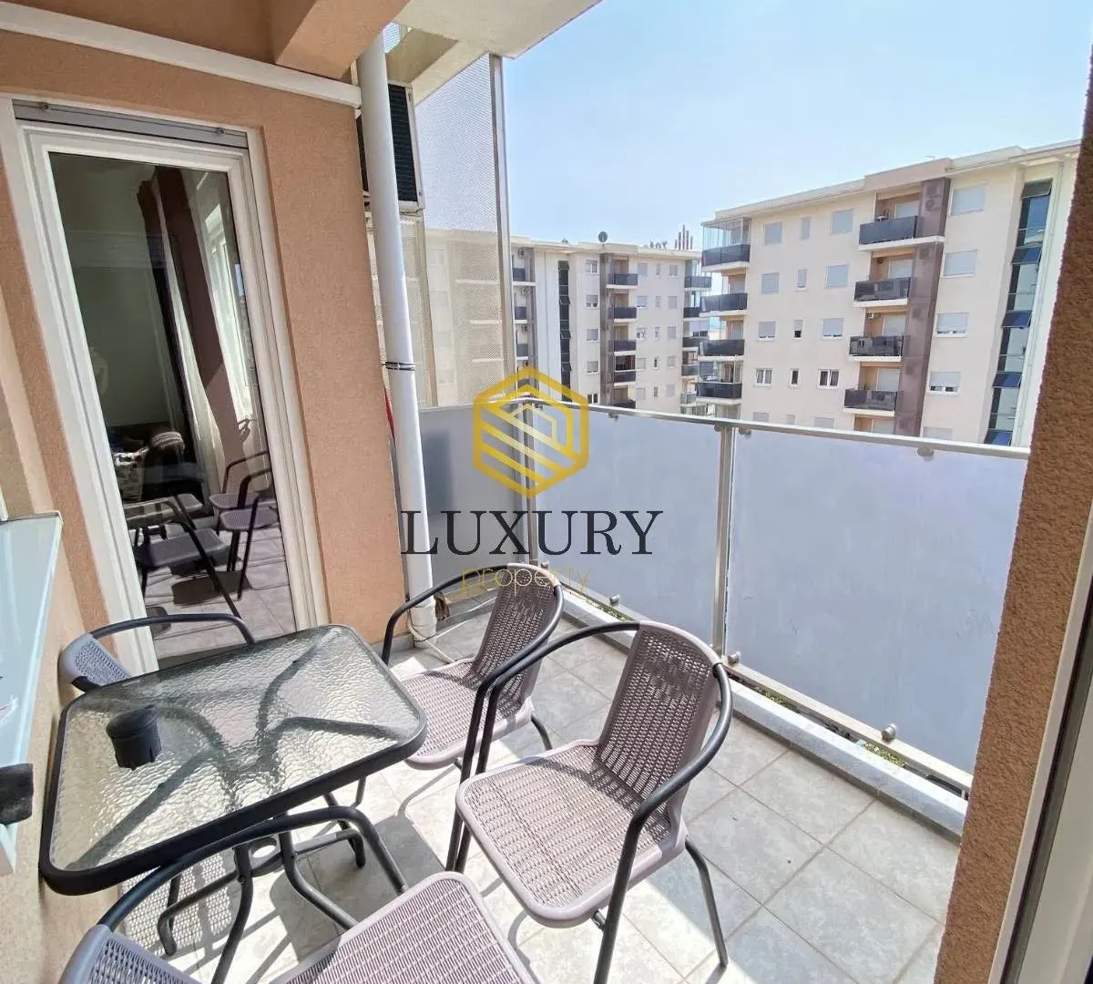 Rent, two bedroom apartment, 76m², City Kvart, Podgorica