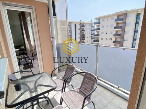 Rent, two bedroom apartment, 76m², City Kvart, Podgorica - image 2